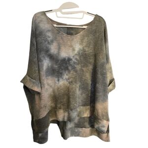 ODDY Tie Dye Boat Neck Oversized Hi Low Top Size Small/Med In EUC